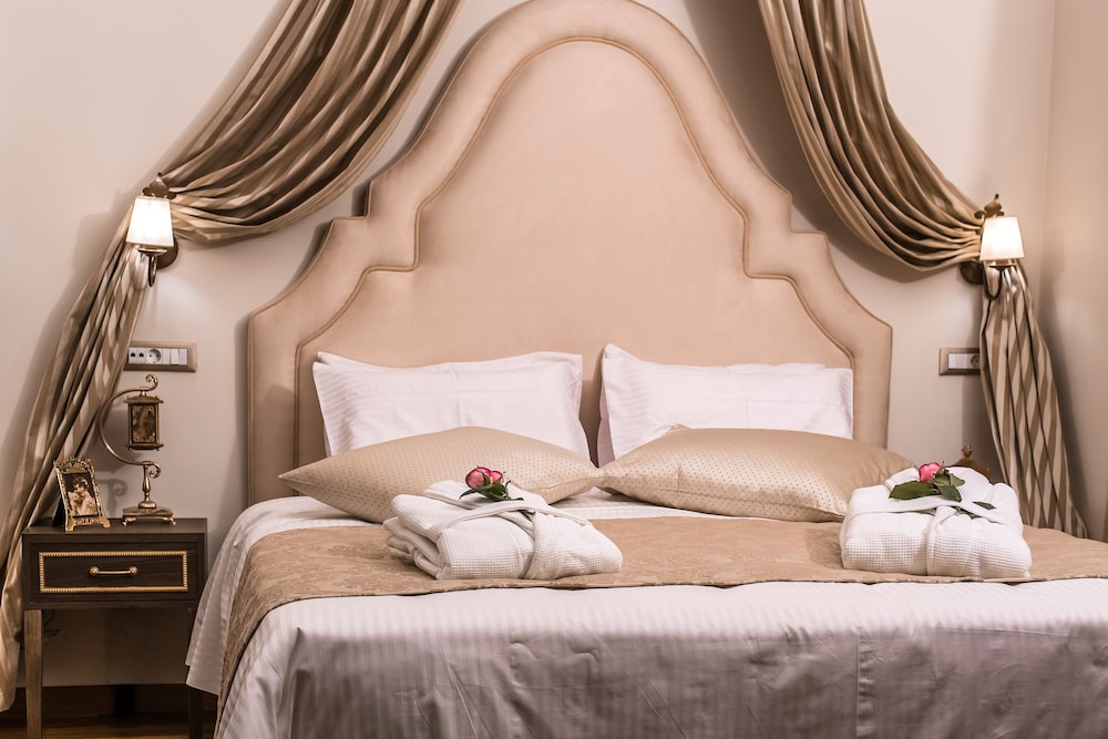 SPERVERI BOUTIQUE HOTEL 17/77