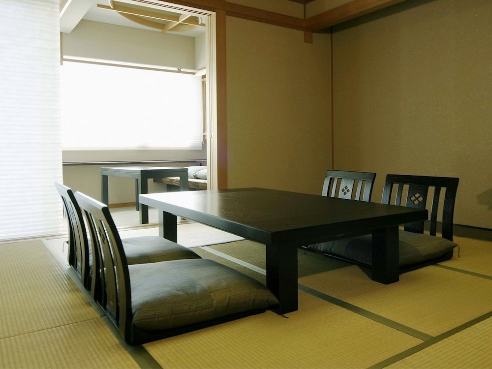 Atami Season Hotel 45/50