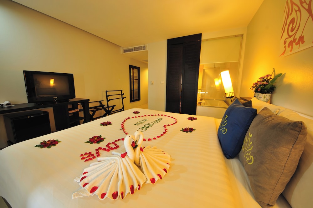 PALMYRA PATONG RESORT 27/61