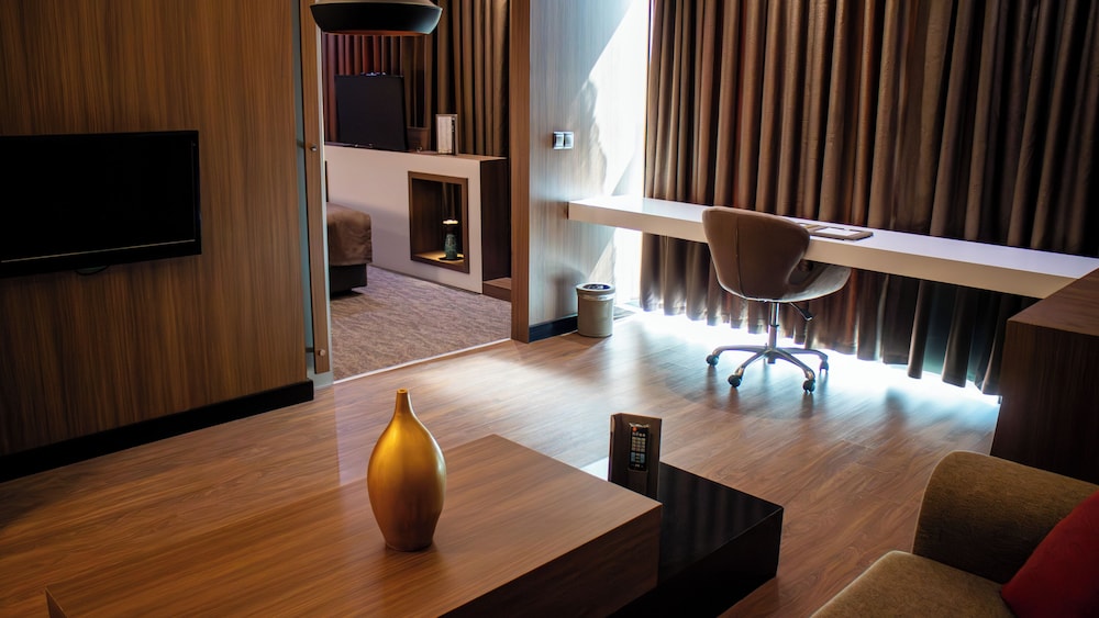 Modernity Hotel 27/37