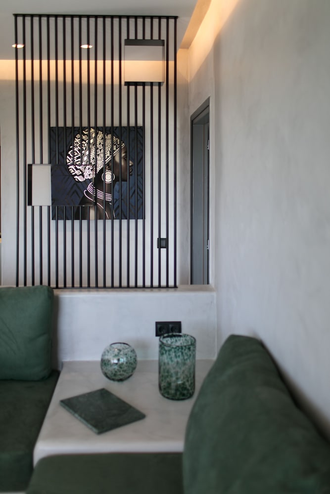 Iphimedeia Apartments Suites 48/75