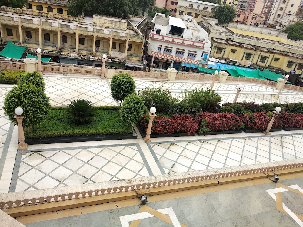 Shree Vallabh Vilas Lords Plaza Nathdwara 3/50