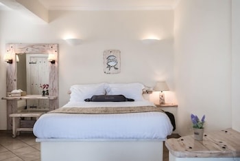 ATHERMI SUITES 18/74