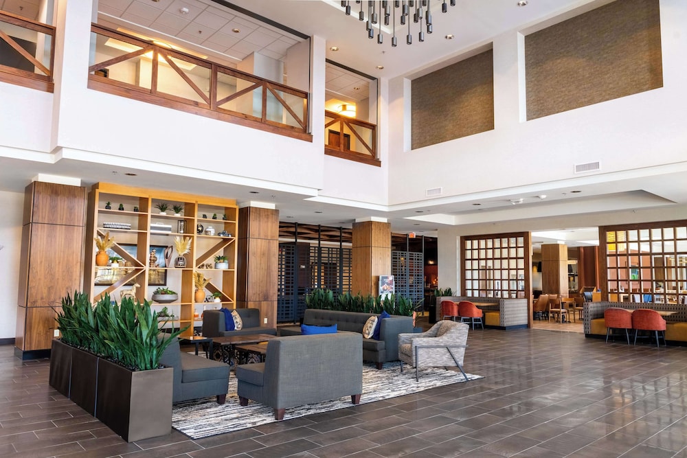 Drury Plaza Hotel Dallas Arlington 3/50
