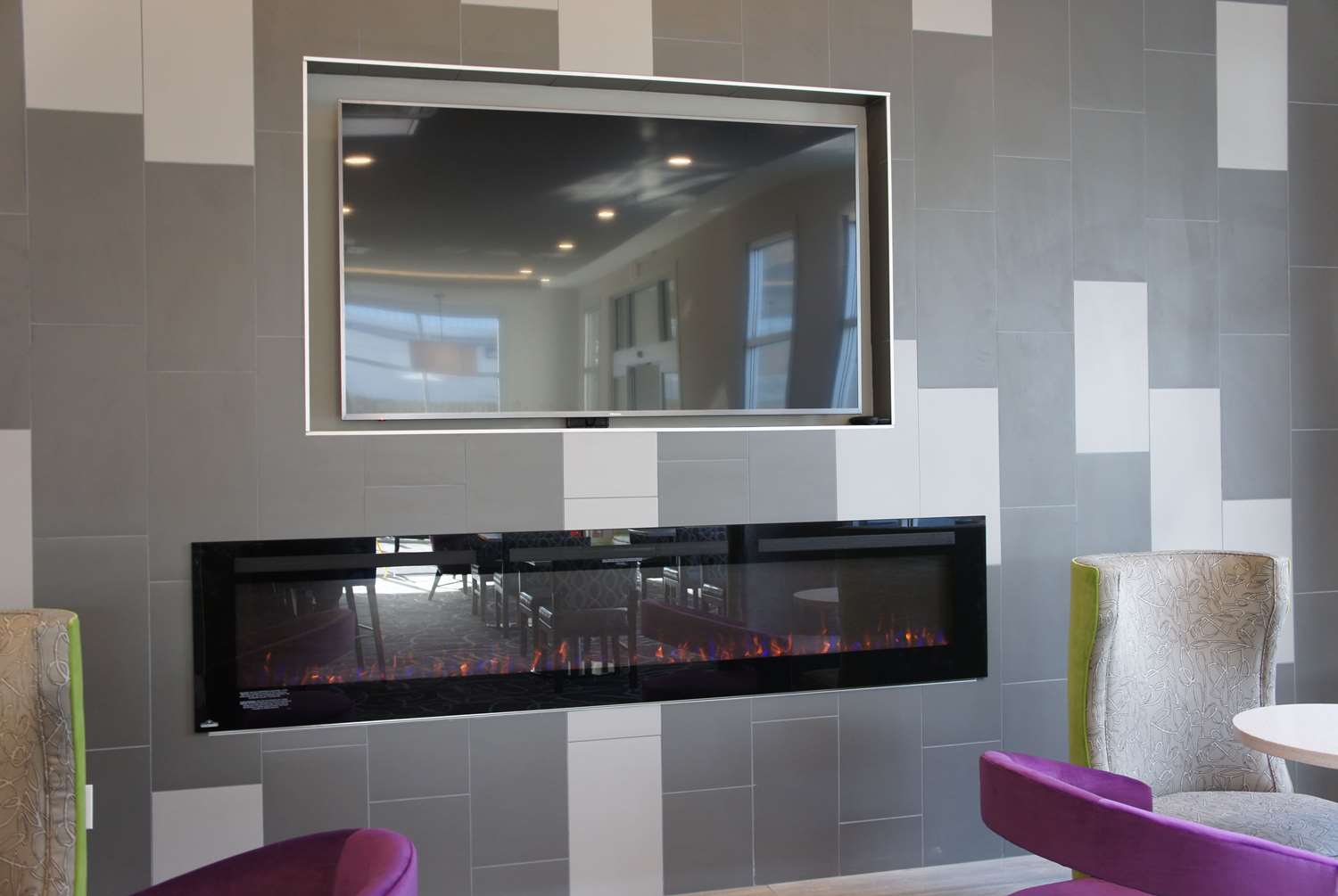 La Quinta Inn Suites By Wyndham Mobile 11/70