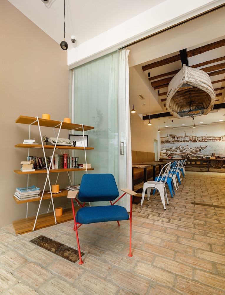 Azur Palace Luxury Rooms 57/82