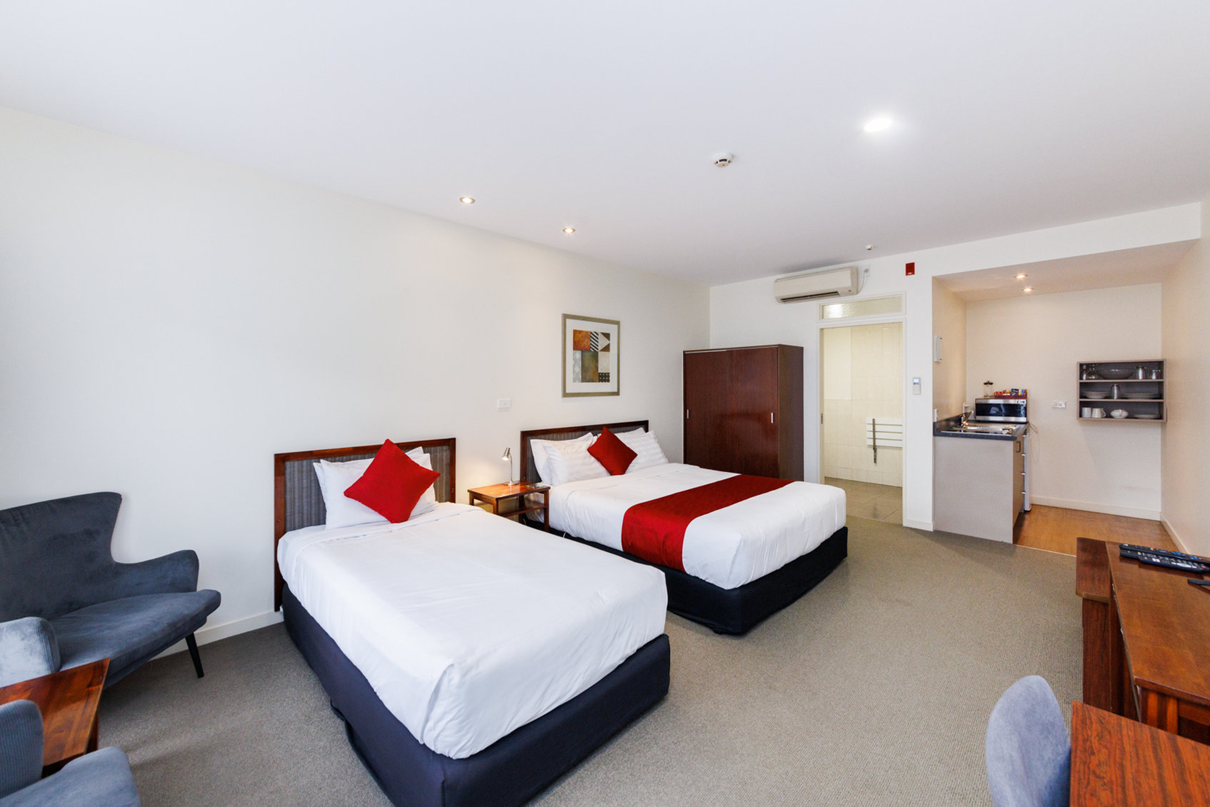 Fitzherbert Regency Motor Lodge 32/46