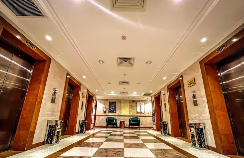 Waqf Othman Bin Affan hotel 10/38