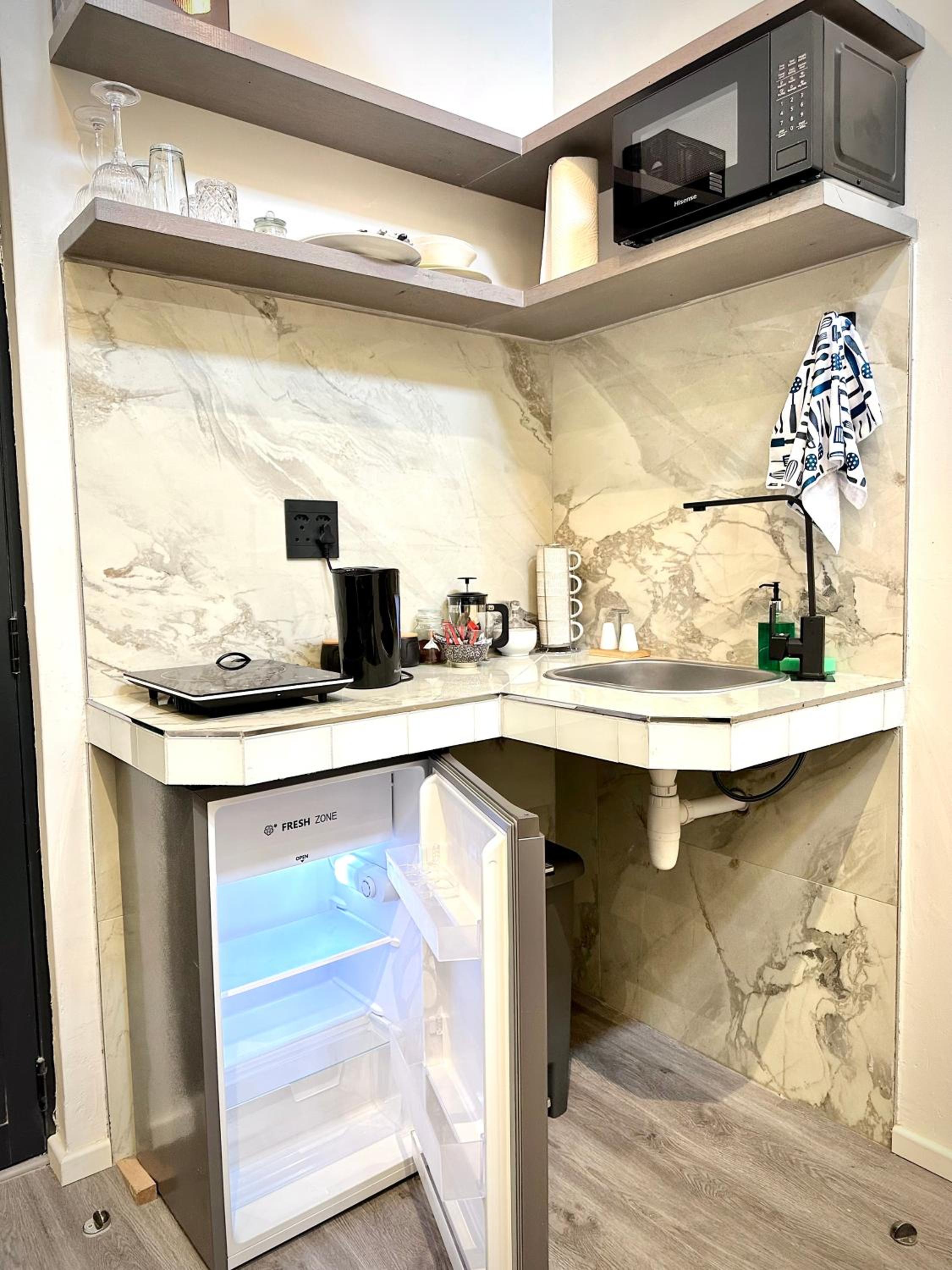Spacube Luxury Suites and Spa 19/19
