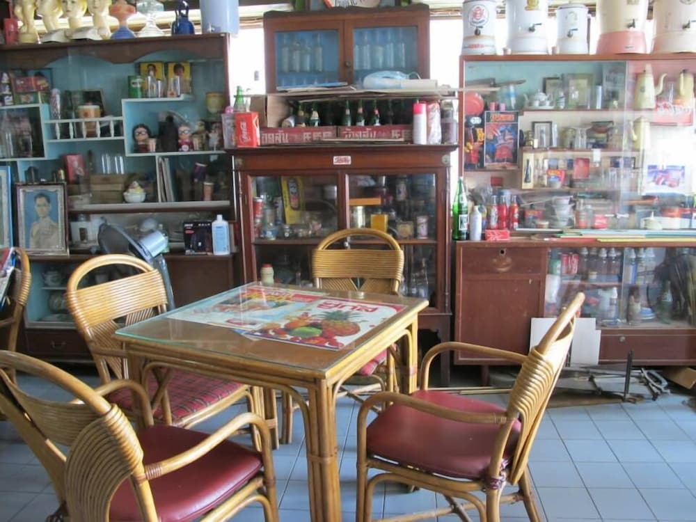 Tapae Inn Hotel 30/44