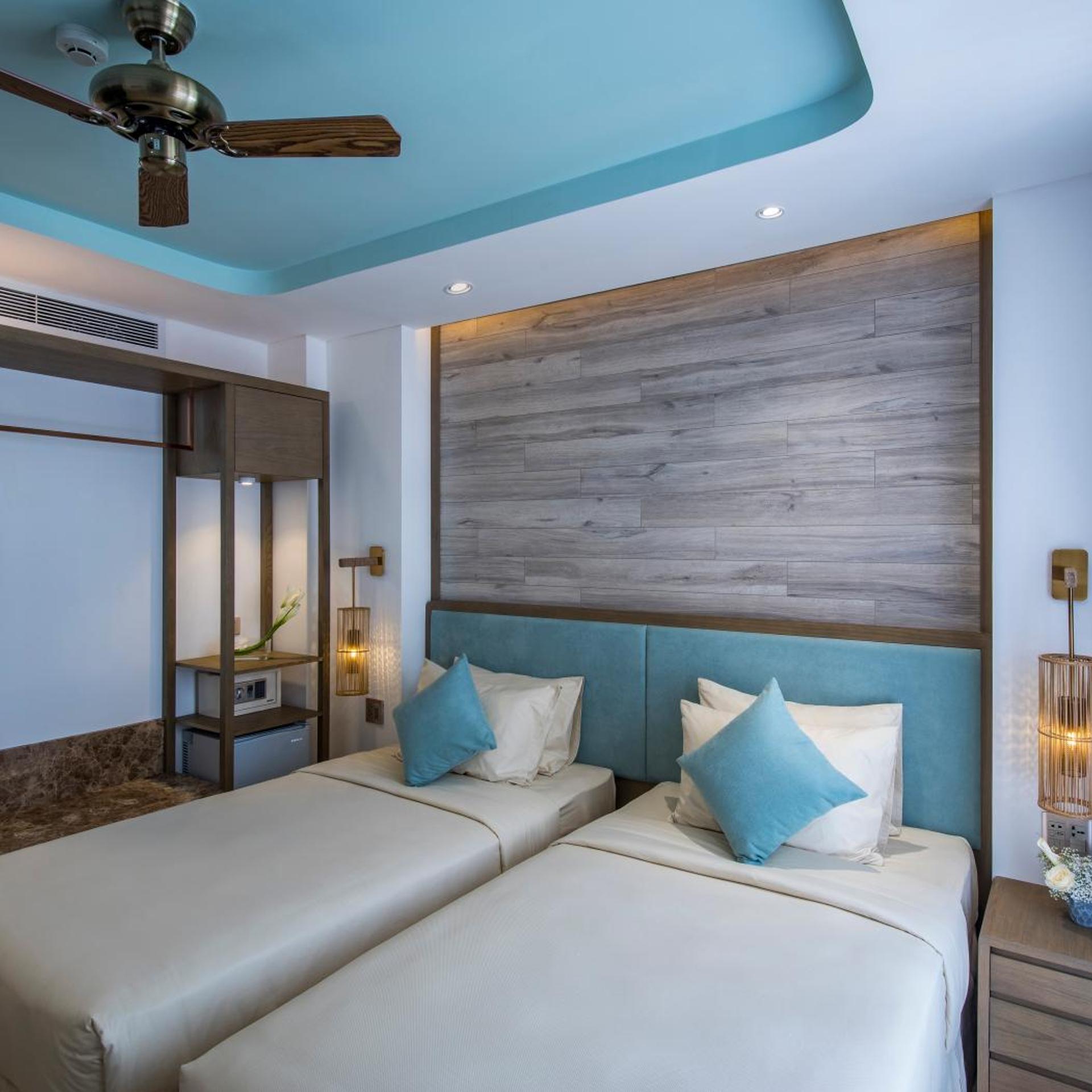 Premium, Twin Beds, Outdoor View