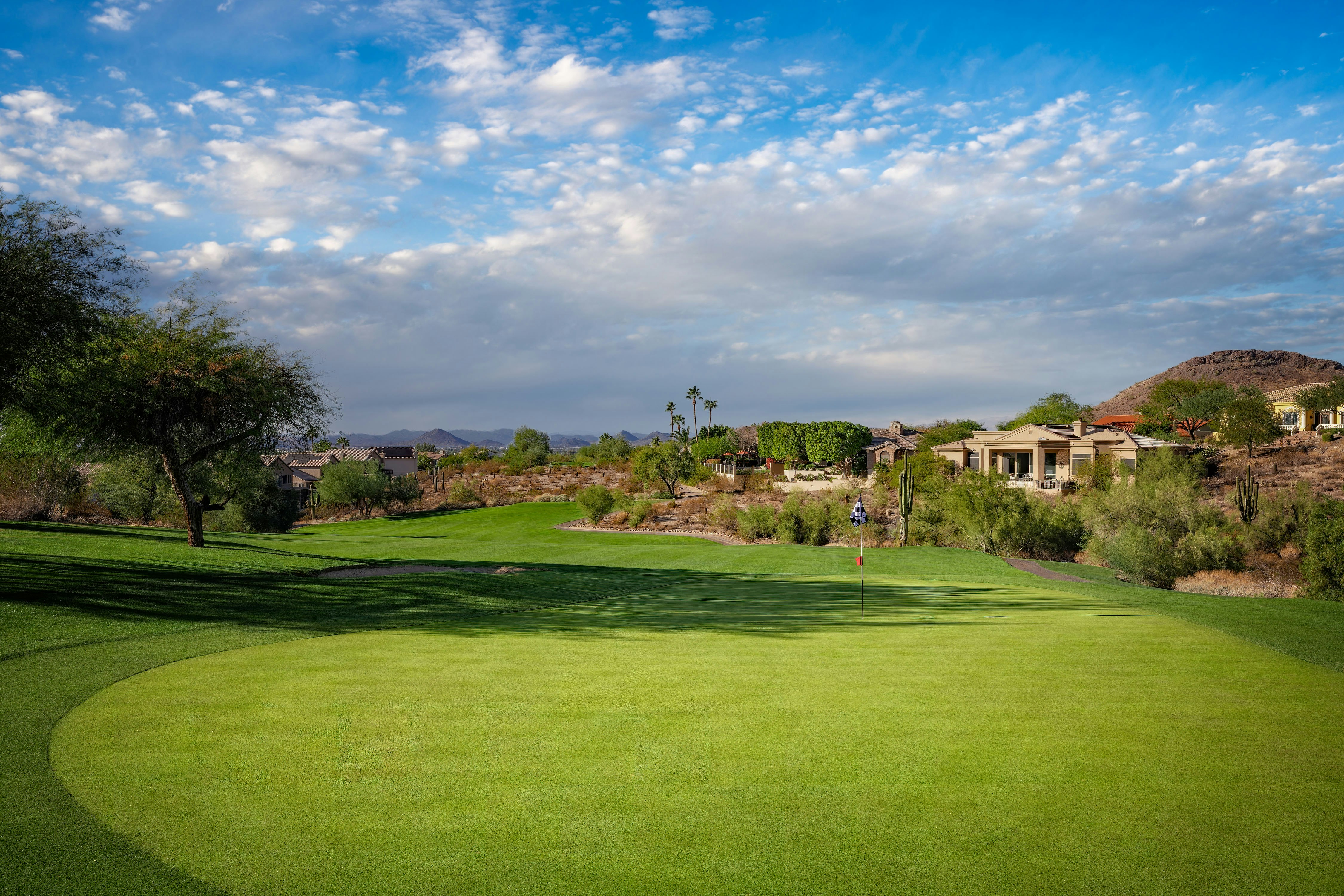 Hilton Phoenix Tapatio Cliffs Resort 68/75