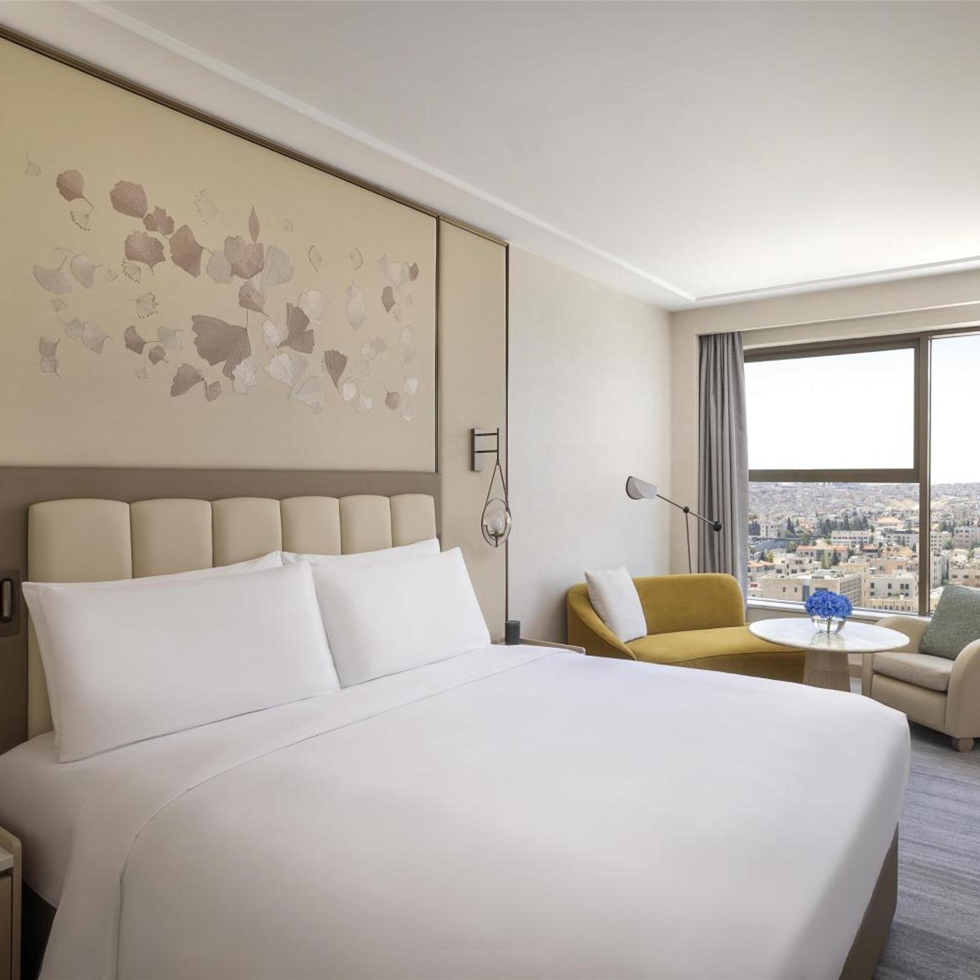 Club Signia, King Bed, City View