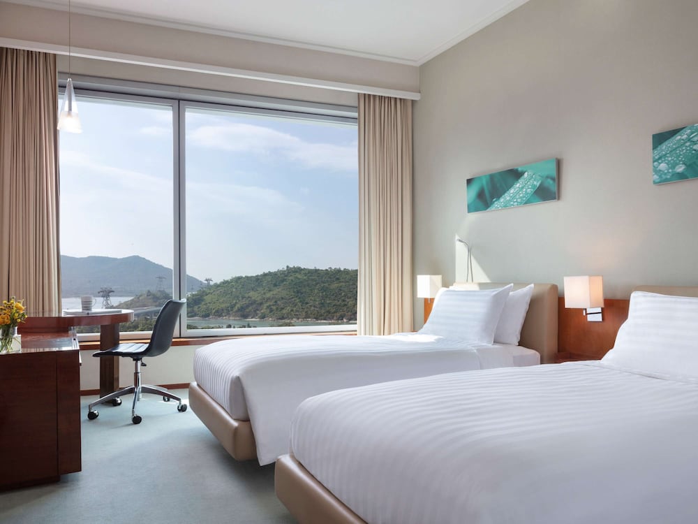 PREMIER, EXECUTIVE, TWIN BEDS