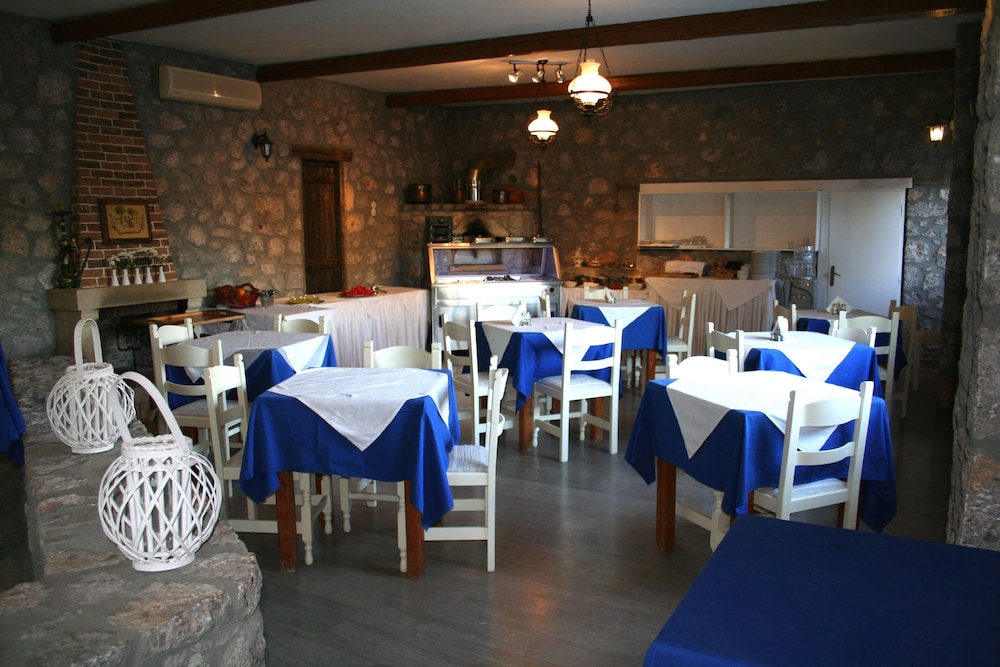 Naiades Almiros River Hotel 25/38
