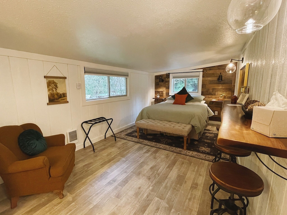 Emerald Valley Inn 39/74