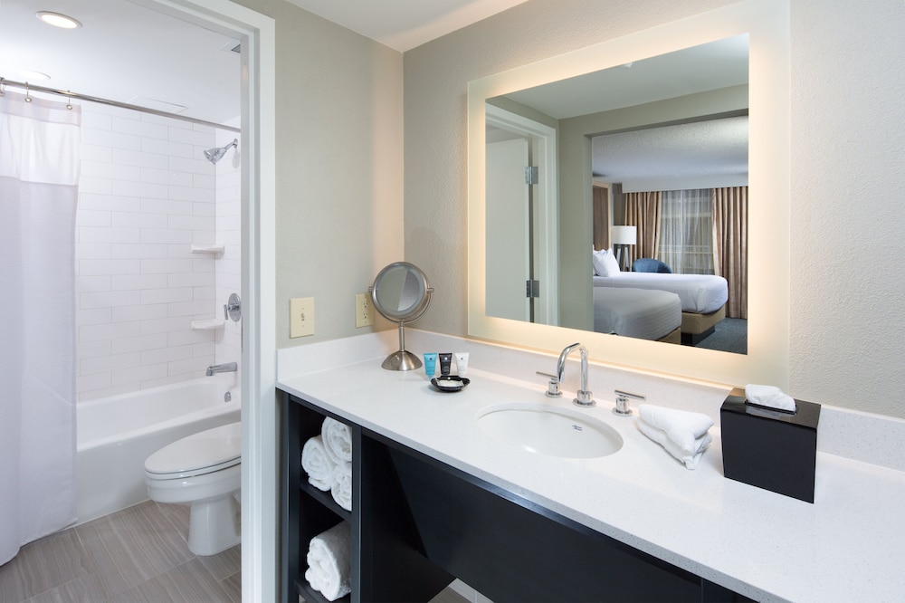 CROWNE PLAZA MELBOURNE OCEANFRONT 29/79