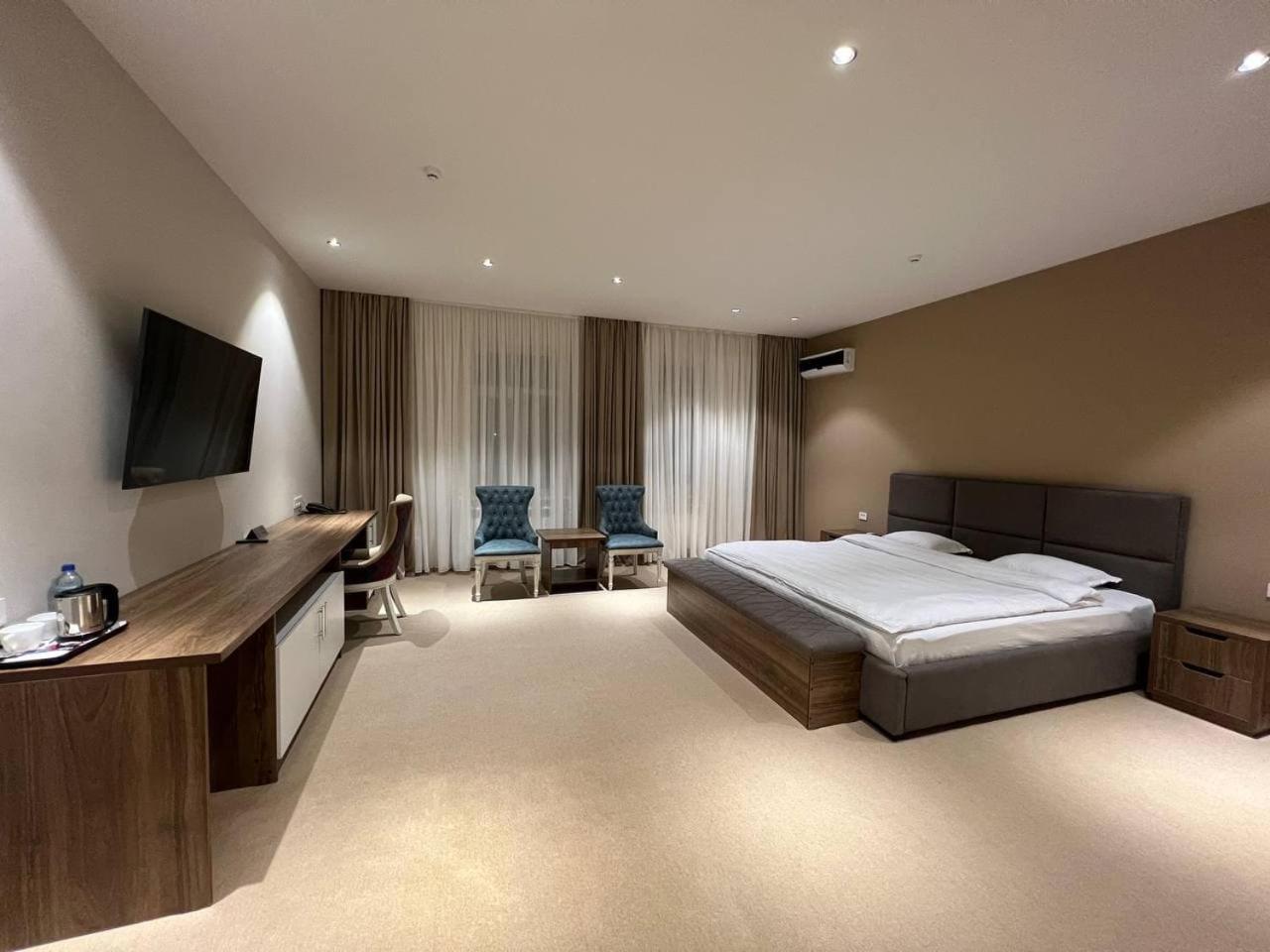 Pana Hotel 9/50