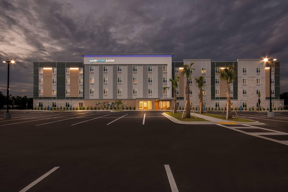 Everhome Suites Panama City Beach - 30A 4/60