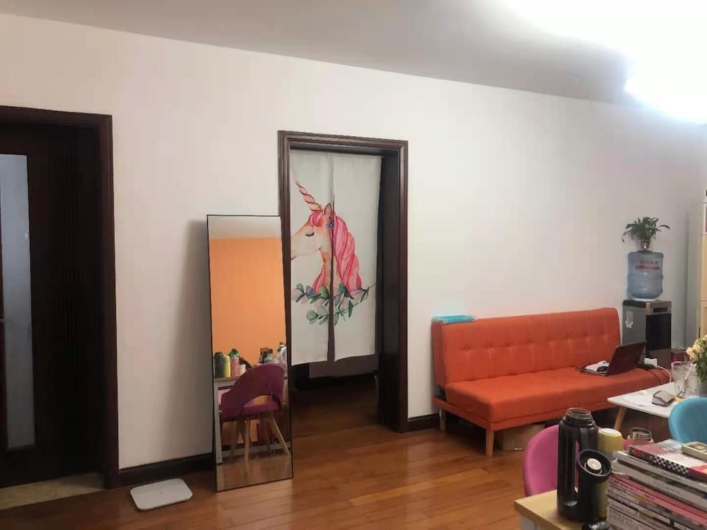 Pinkhostelling Laternational 13/22