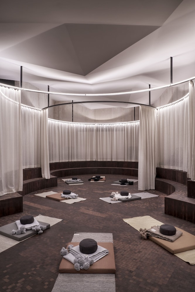 Nomad Lodge and Spa by CERVO 42/50