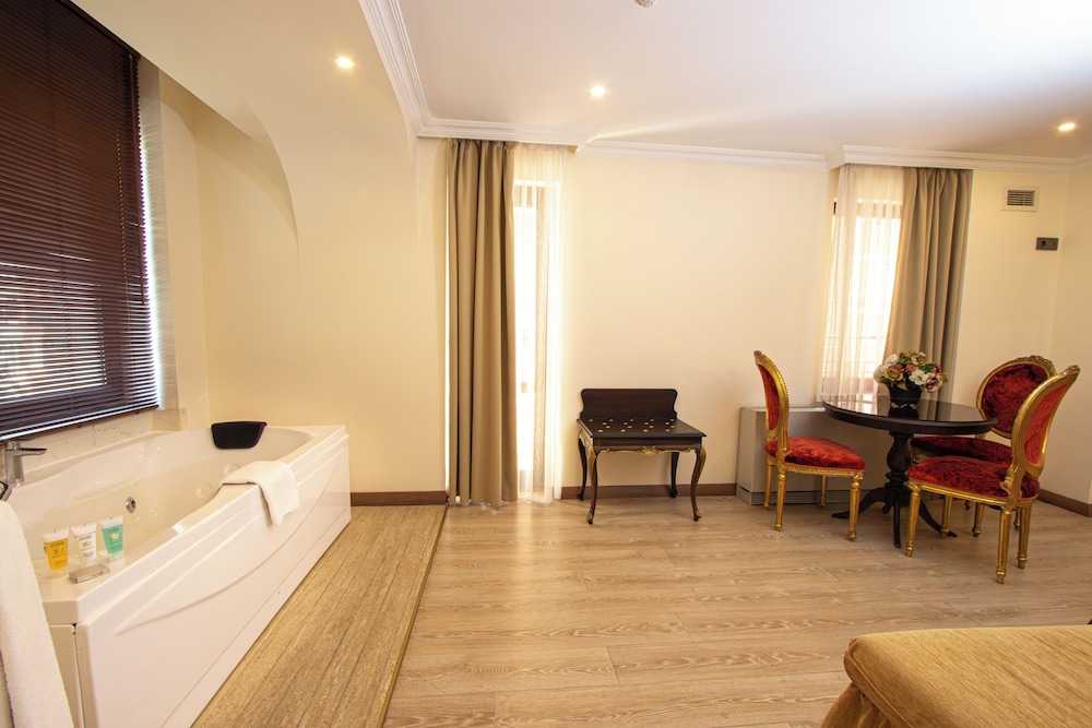 Hotel Ickale 15/50