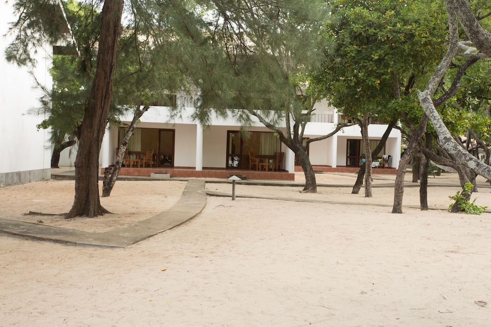 Nilaveli Beach Hotel 41/50