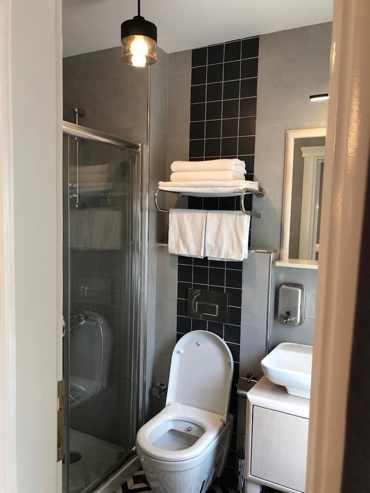 White Island Boutique Otel 18/20