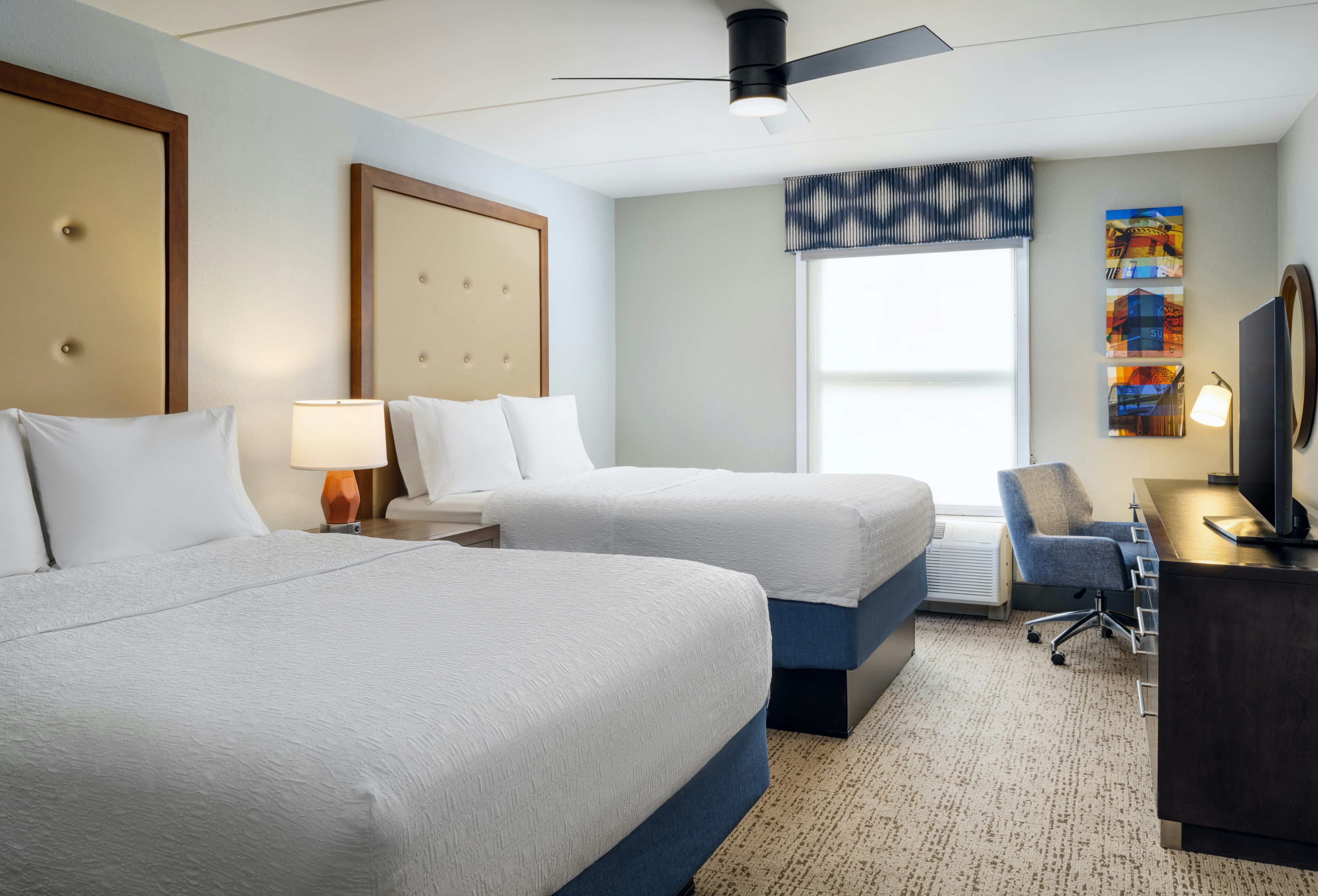 Suite, 2 Queen Beds, Kitchen