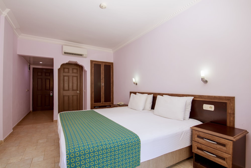 STANDARD, DOUBLE OR TWIN BED
