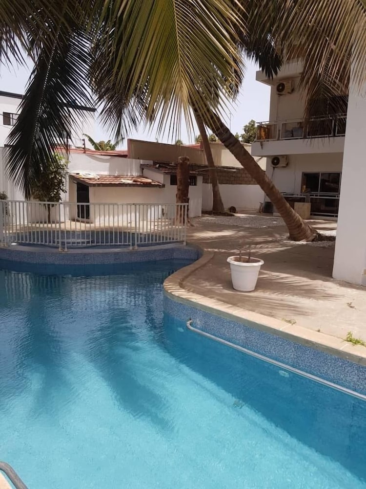 Wavecrest Hotel 6/12