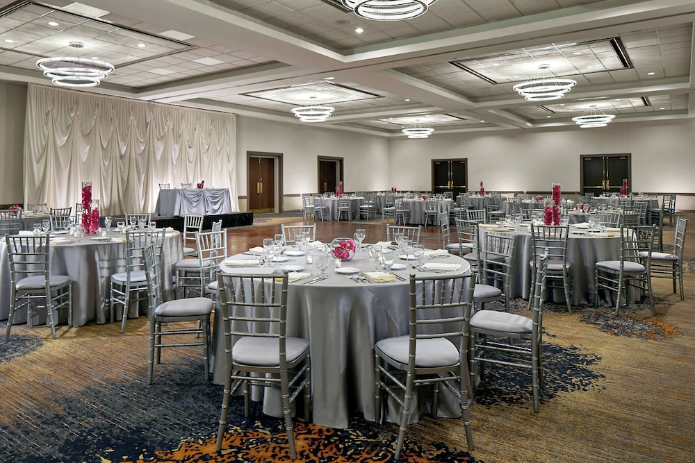 Renaissance Chicago Glenview Suites Hotel 64/72