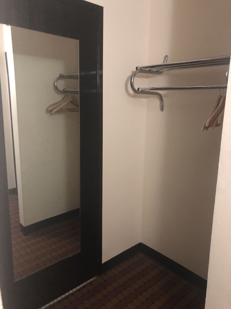 Araamda Inn Norcross photo5