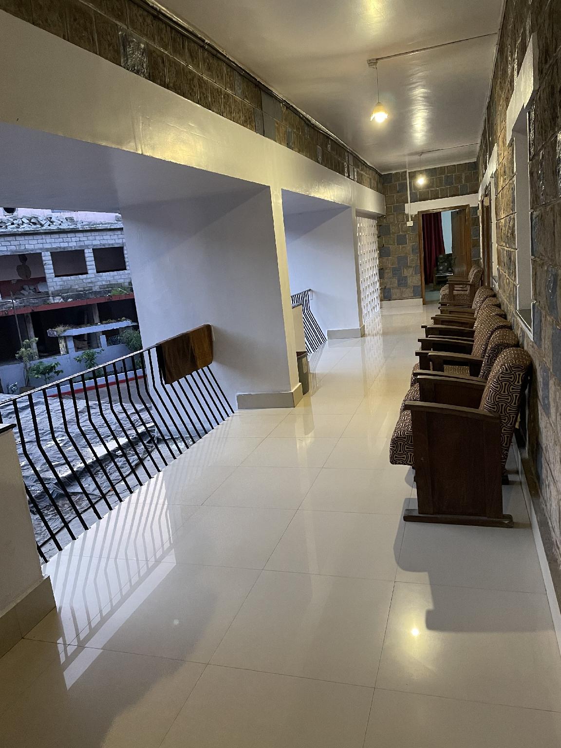 HOTEL CAVERI 13/22