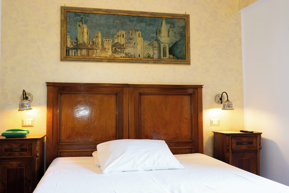 Primavera Mini Hotel 27/63