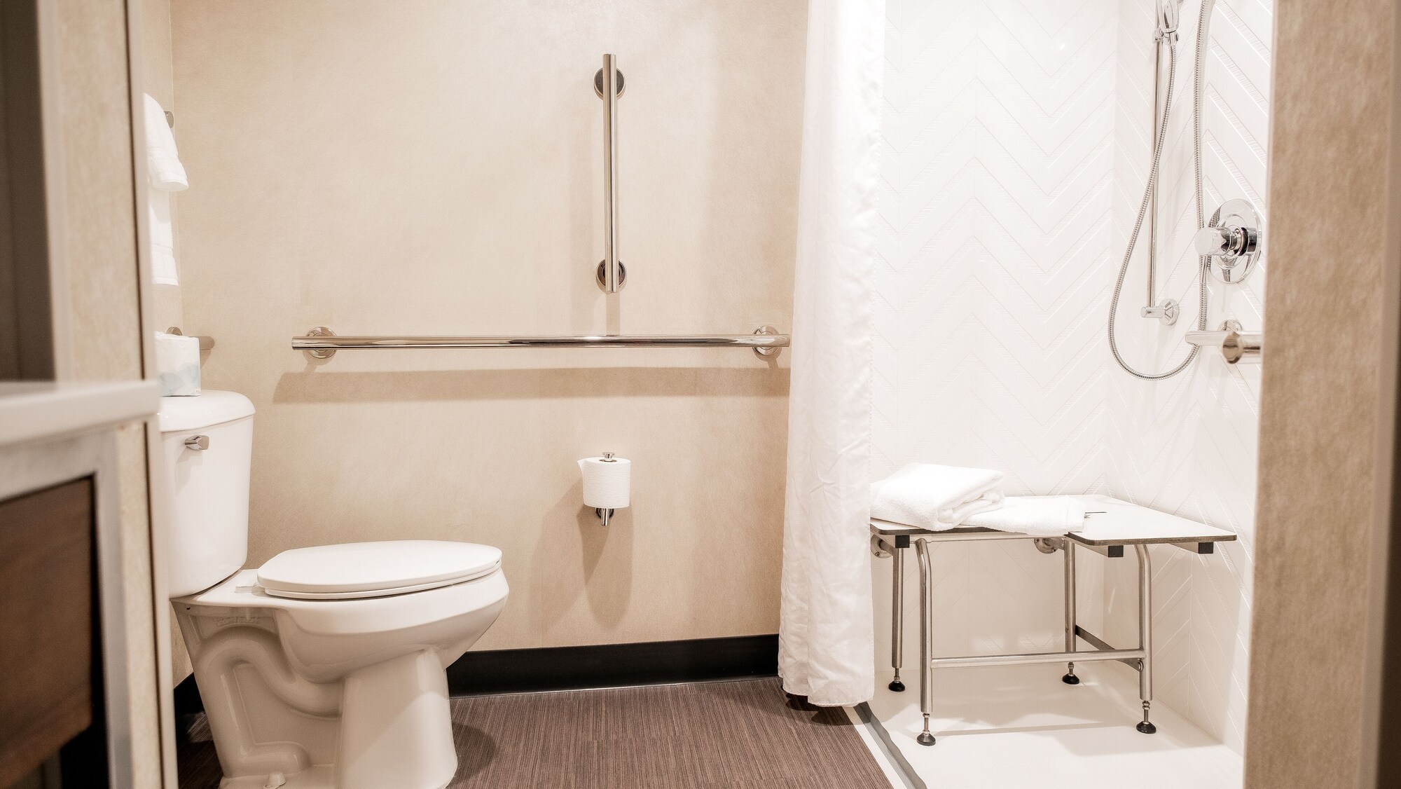 جناح بسريرين كوين لذوي الإعاقة، Holiday Inn And Suites Philadelphia W Drexel Hill 2/5