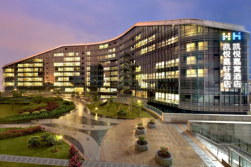 Hyatt Place Shenzhen Airport 5/70