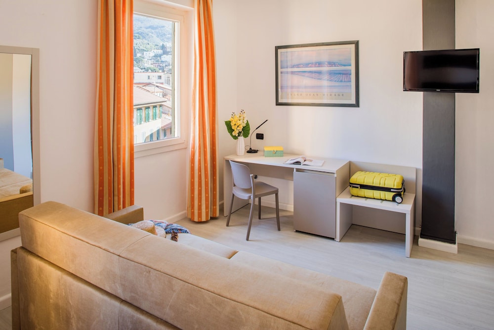 Albergo La Piazzetta 31/50
