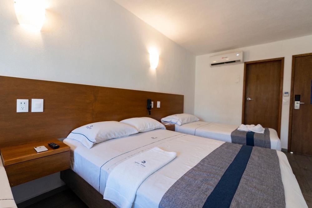 Hotel Star Manzanillo 24/65