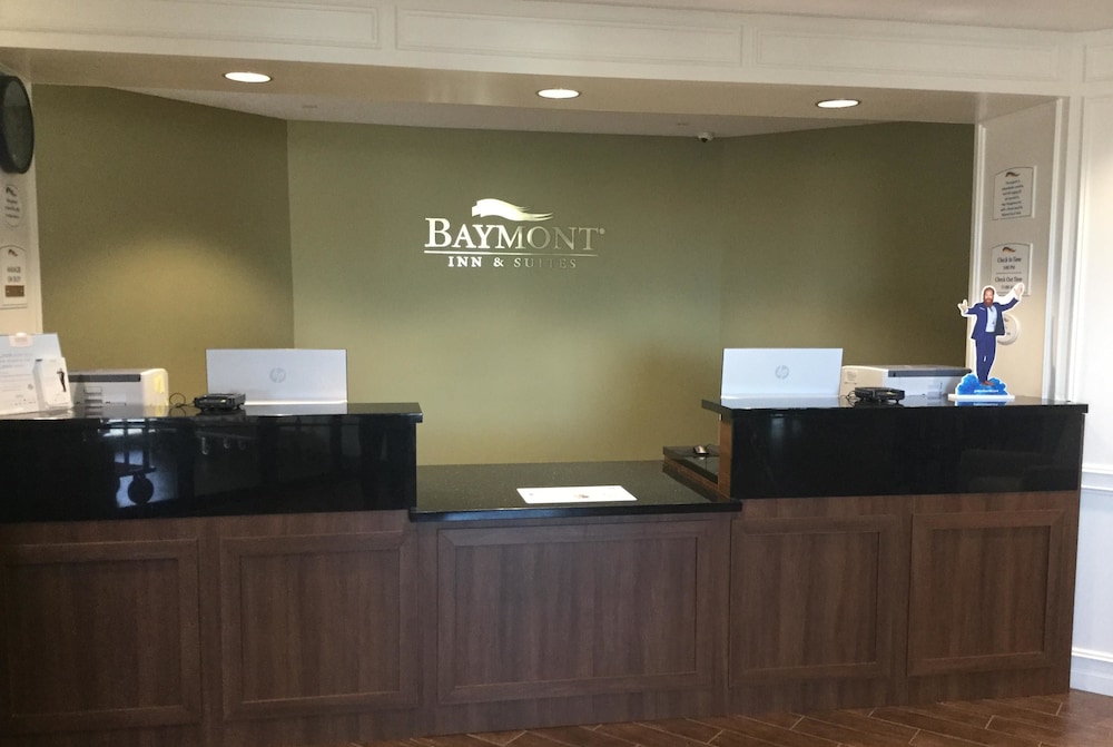 Garner Hotel Page - Lake Powell Area By IHG 3/75