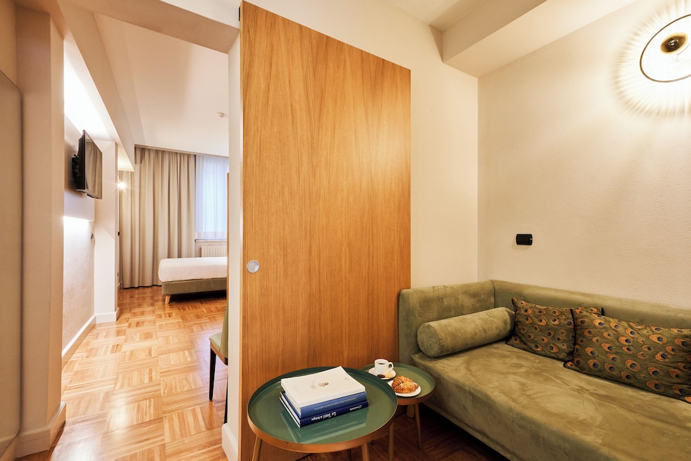 Touring Hotel Bologna 56/79