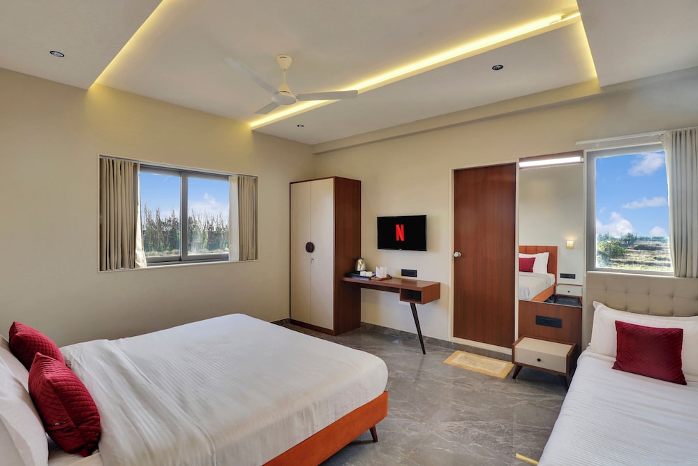 Goverdhan Greens Resort Dwarka 14/50