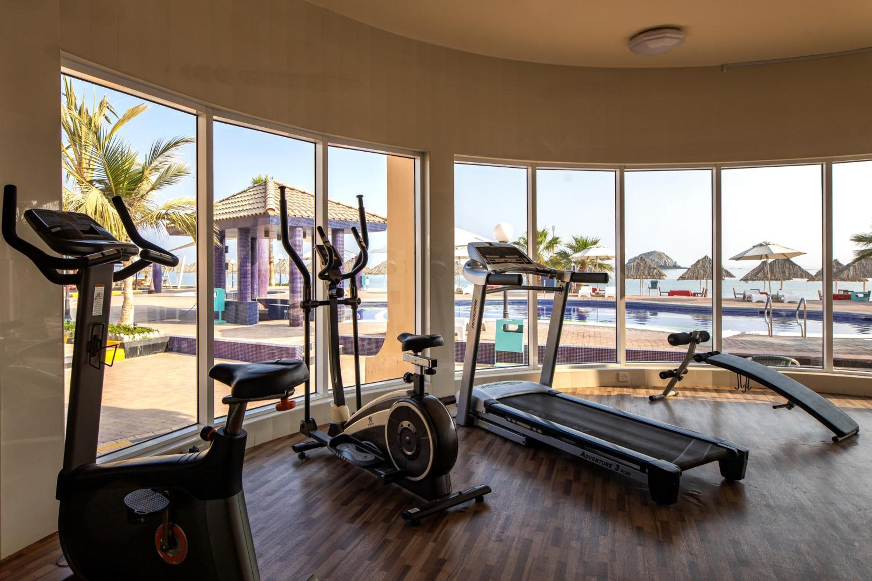 Royal Beach Hotel & Resort 27/50