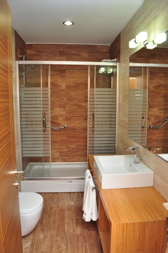 Asia Artemis Suite 48/50