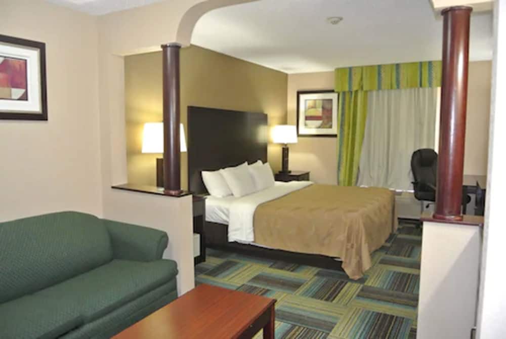 Quality Inn & Suites Arnold St Louis 16/29