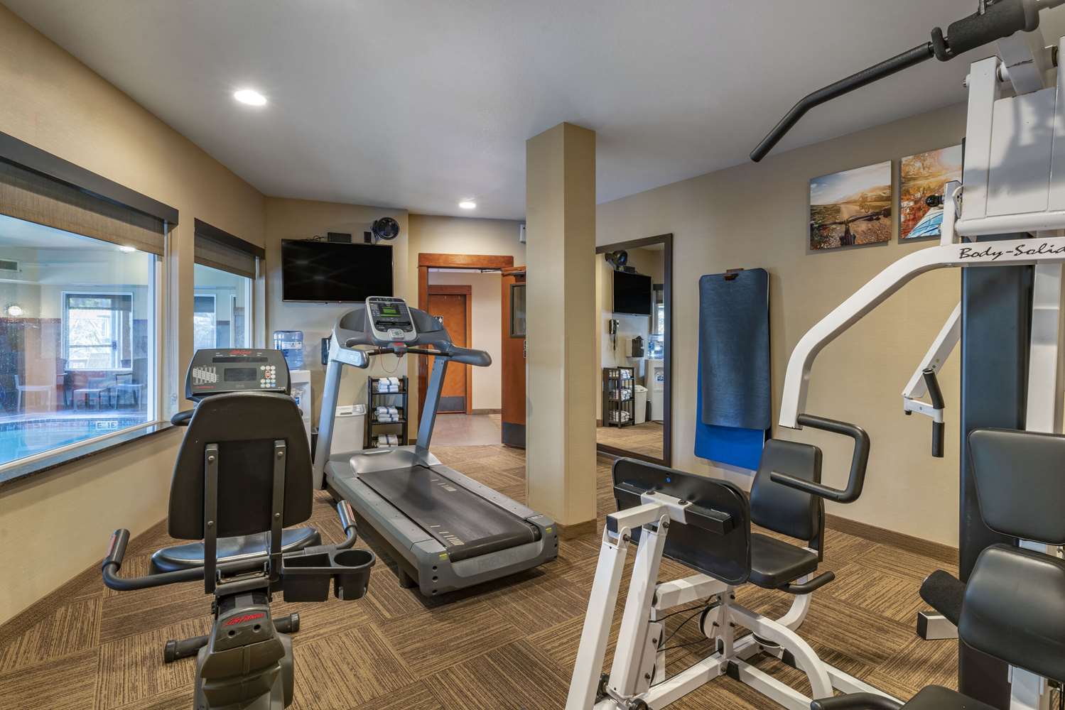 Comfort Inn & Suites Lincoln City 20/35