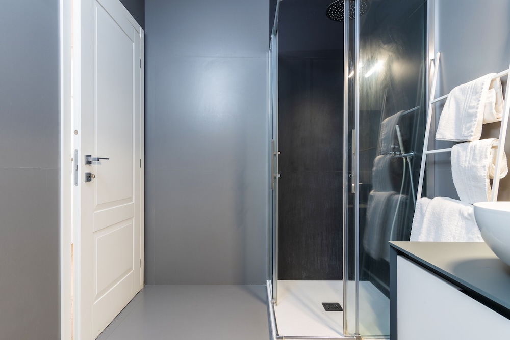 Easyhomes - Brera Luxury Suites 41/42