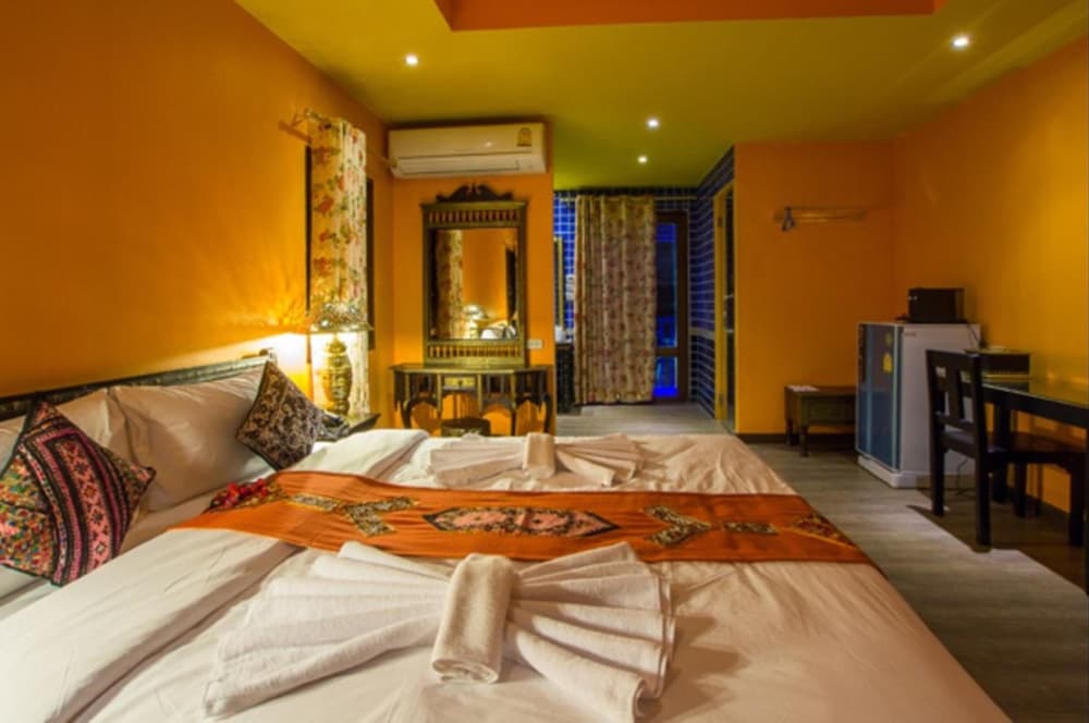 CHANGPUAK BOUTIQUE HOUSE 21/57