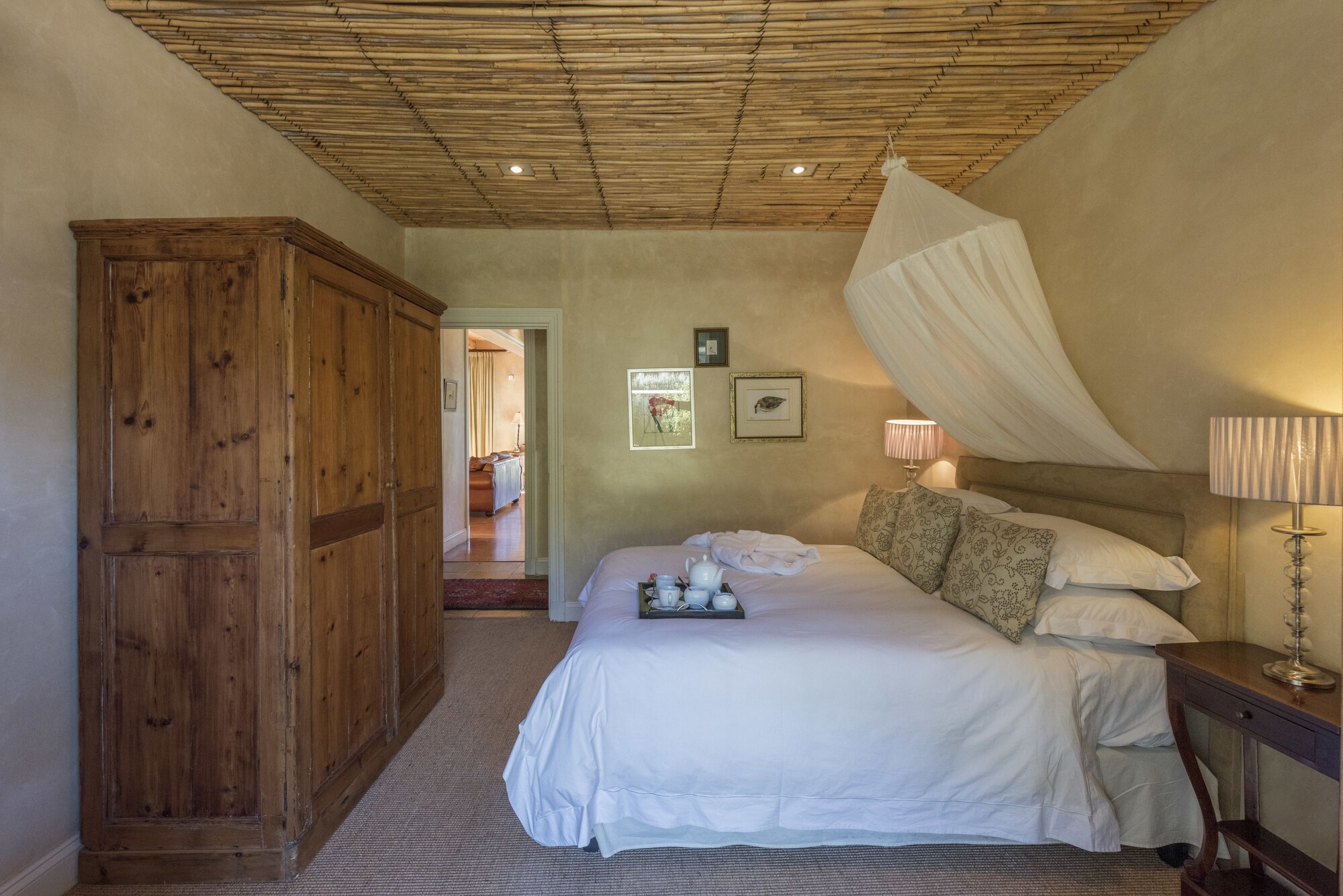 Exclusive, Manor, House, 2 Double and Twin Beds, Hill Side