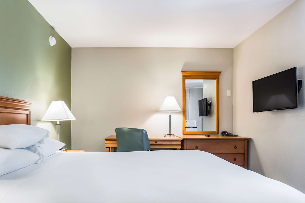 Americas Best Value Inn Lebanon MO 20/38